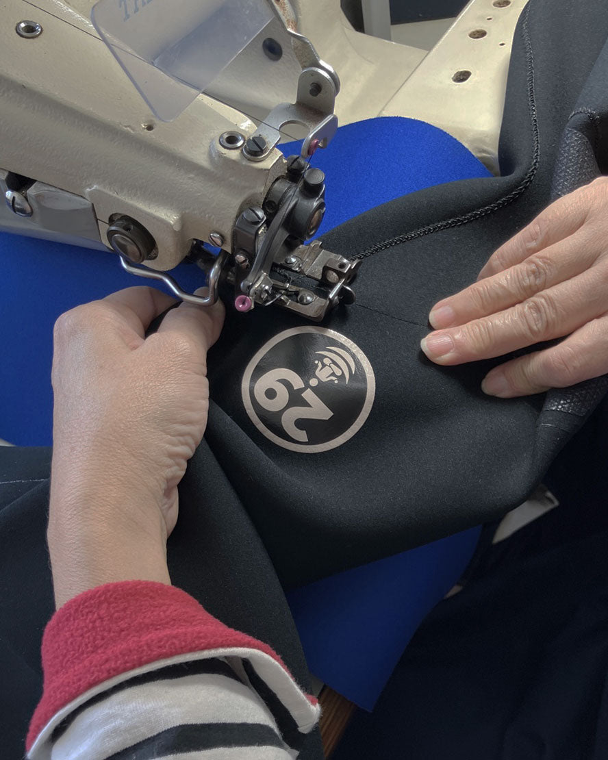 【C-018】オリジナルロゴ入りウエットスーツ製作